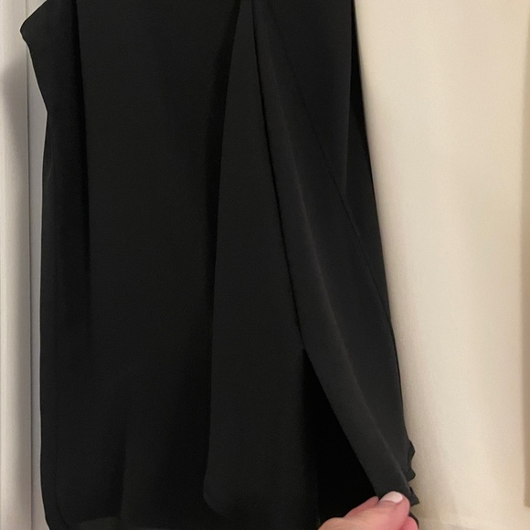 2 Chico’s Vneck sz=8-10 lightweight, washable, silky, sleeveless dress tanks.EUC - Picture 7 of 10